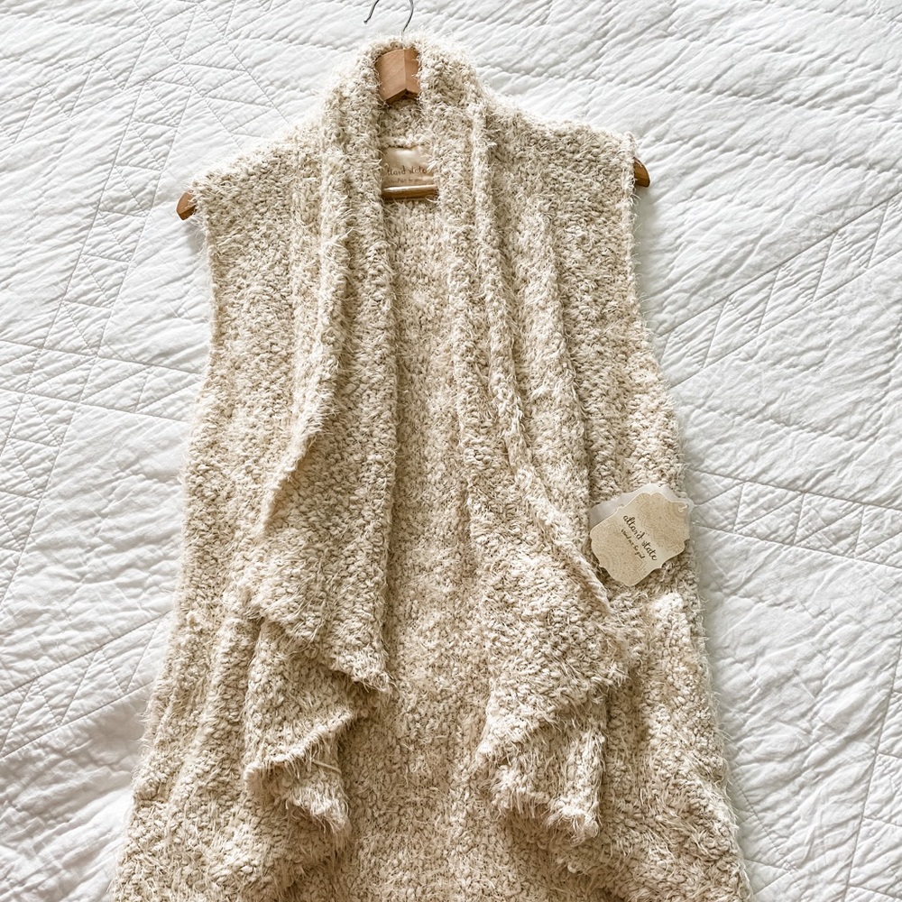 alter’d state vest/sleeveless cardi